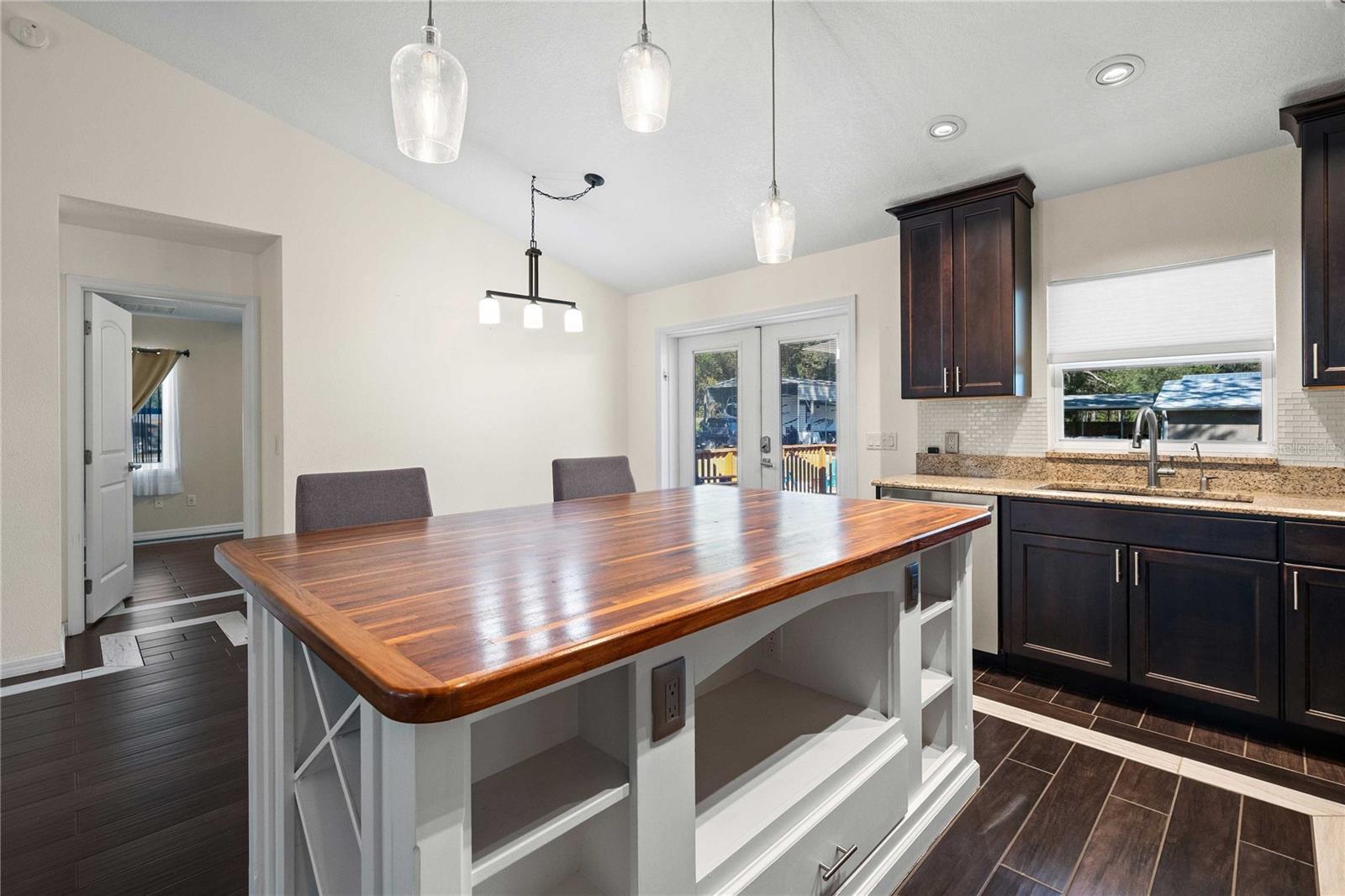 7037 Cr 625 Property Photo 30