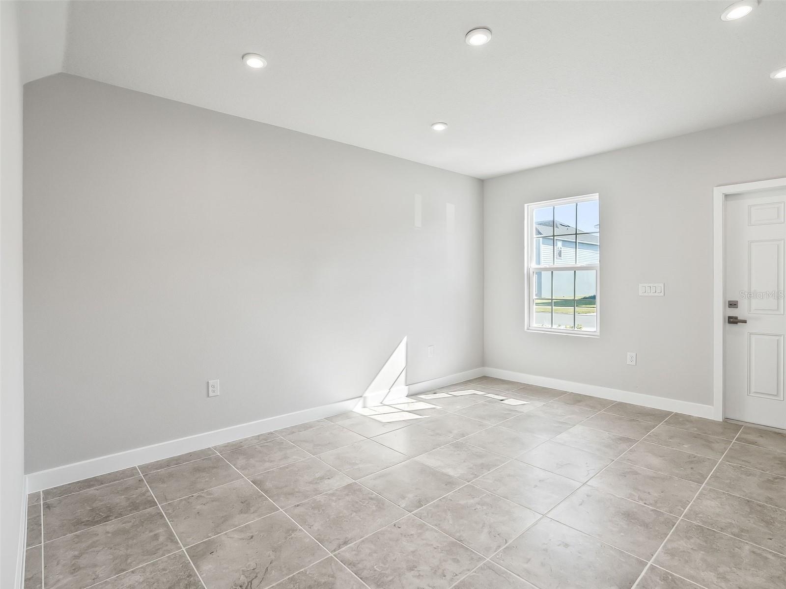 1205 Port Blue Way Property Photo 10