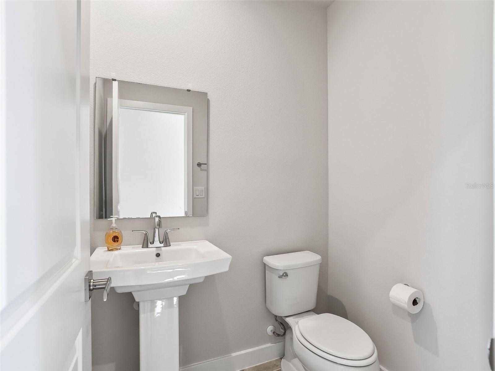 1205 Port Blue Way Property Photo 12