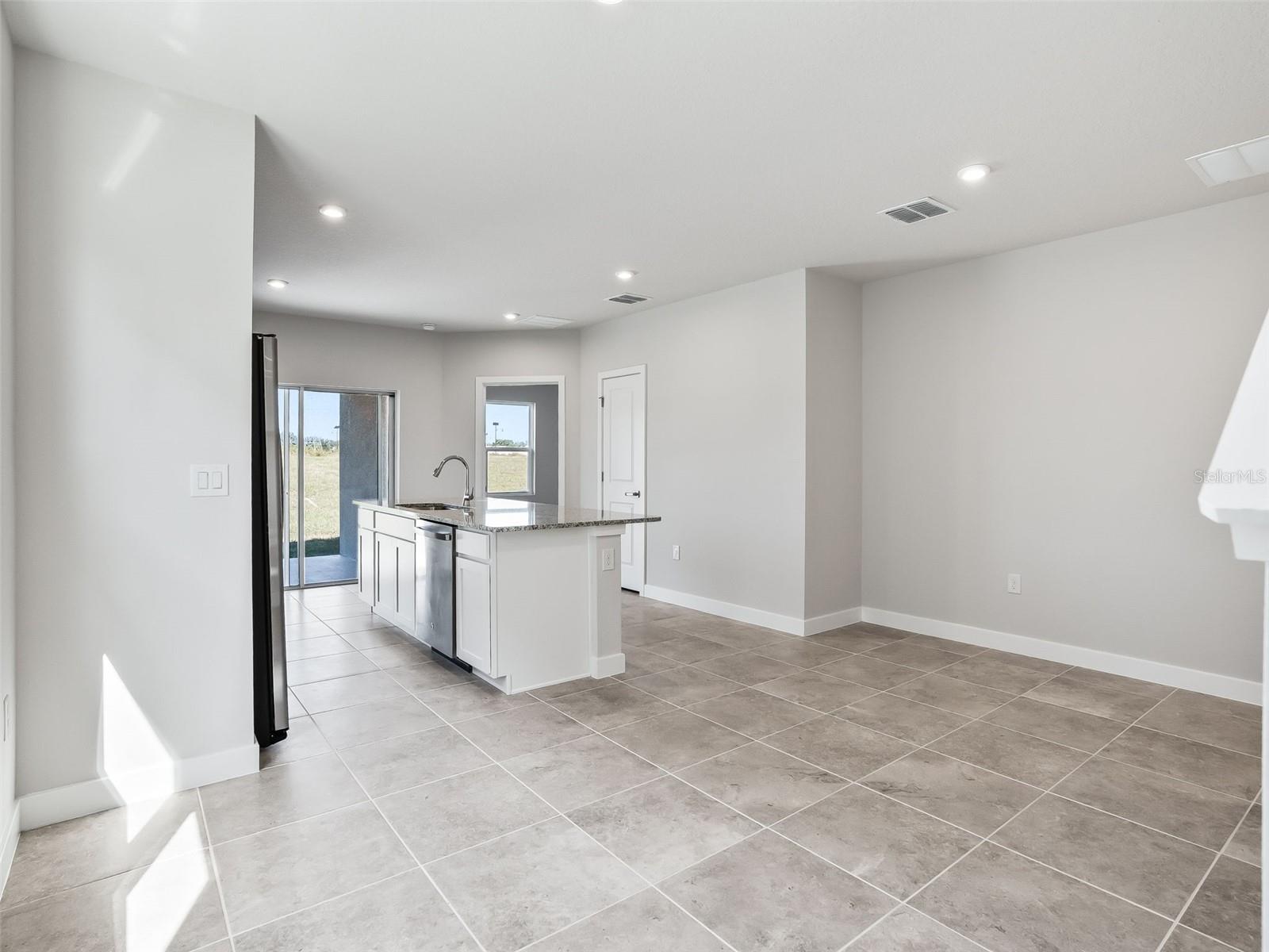1205 Port Blue Way Property Photo 14