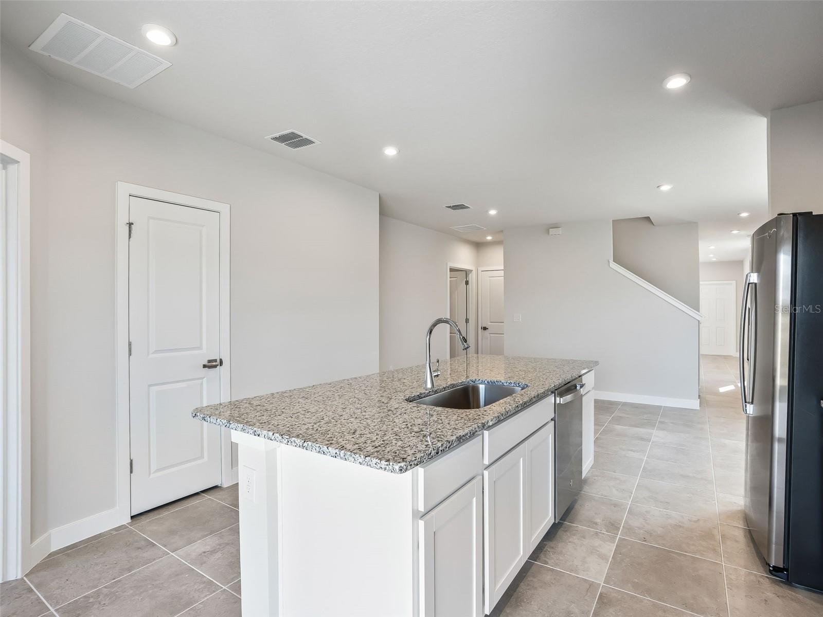 1205 Port Blue Way Property Photo 24