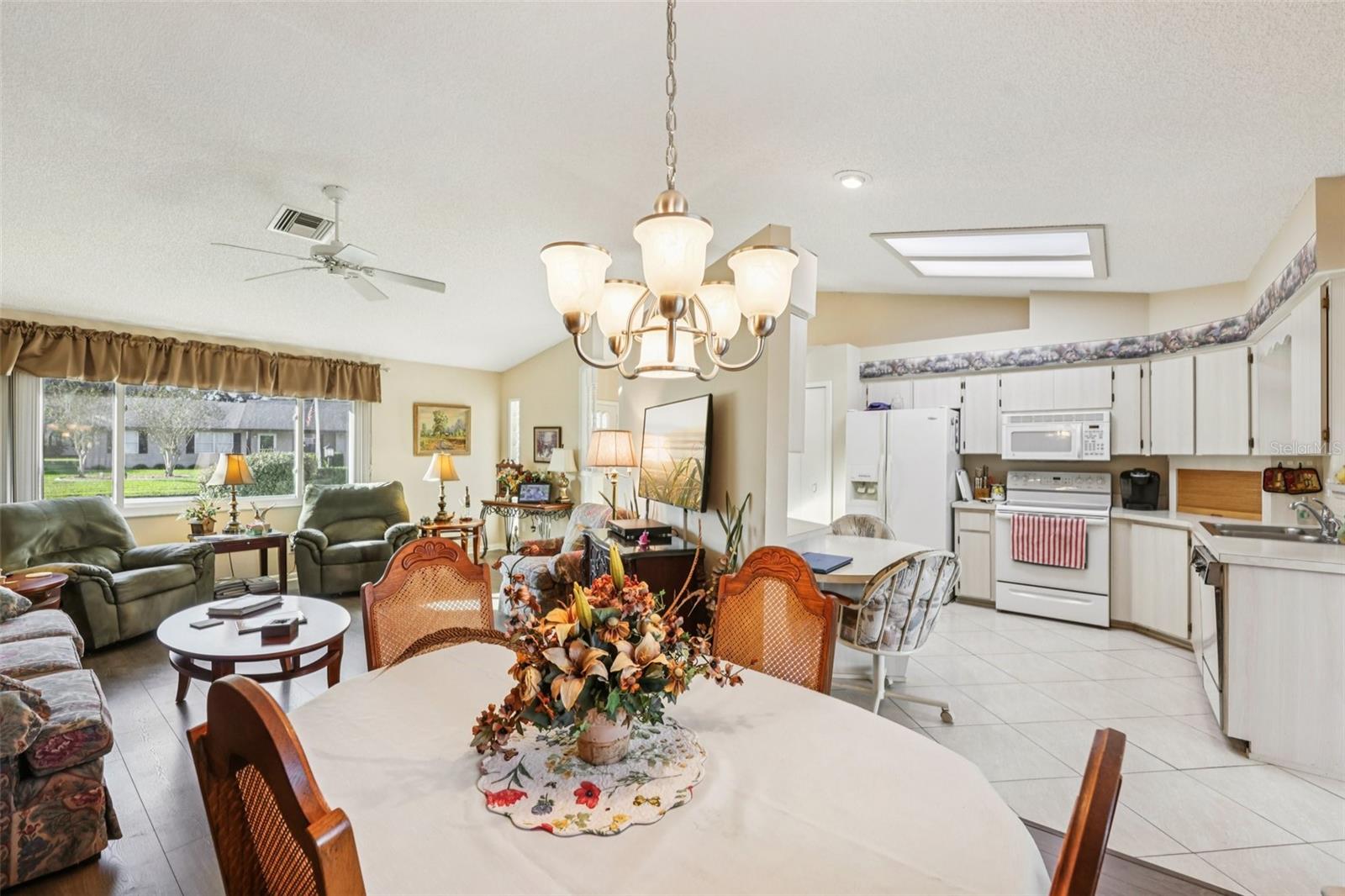 26209 Newcombe Cir Property Photo 8