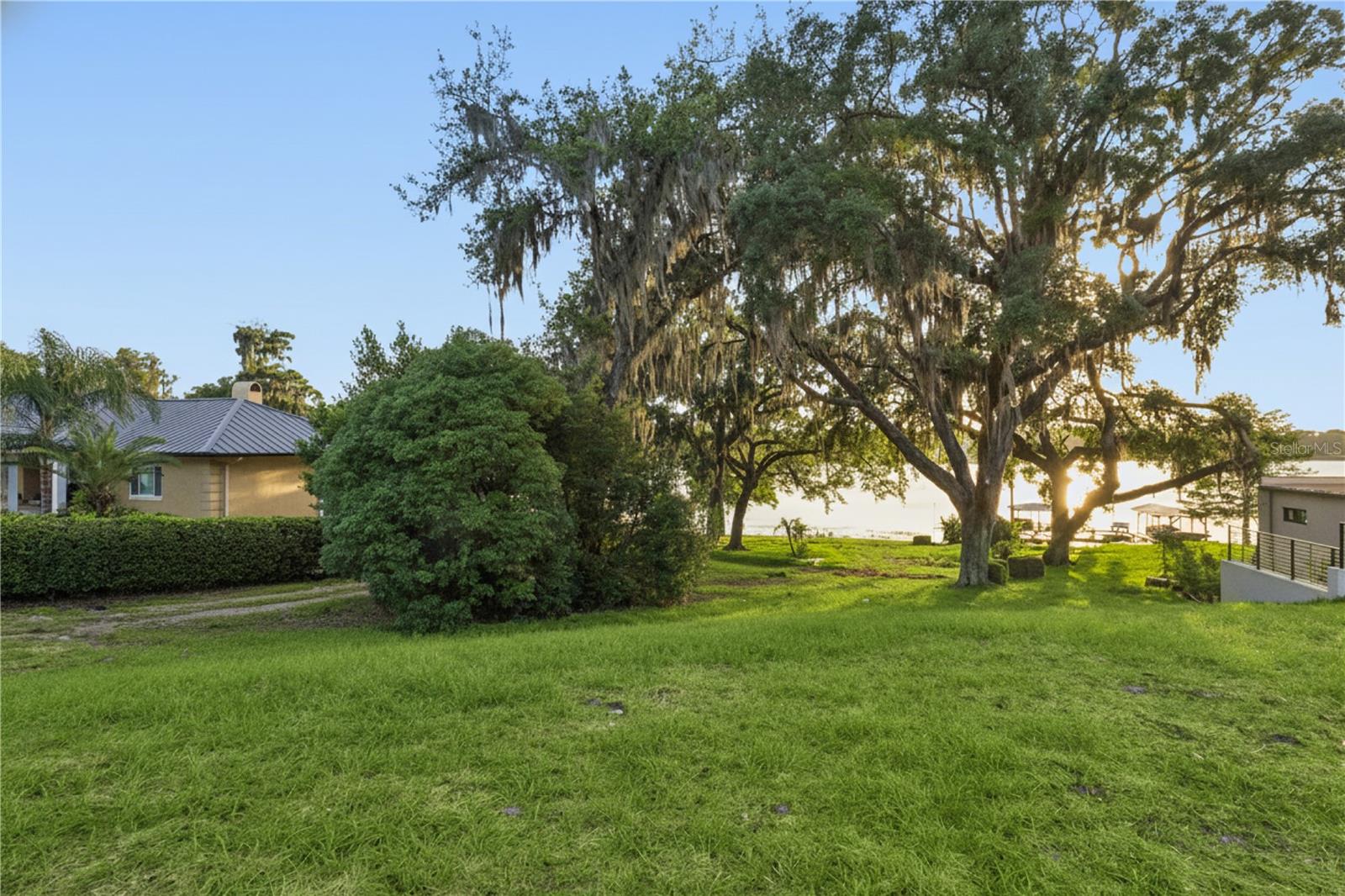 E Crooked Lake Dr Property Photo 8