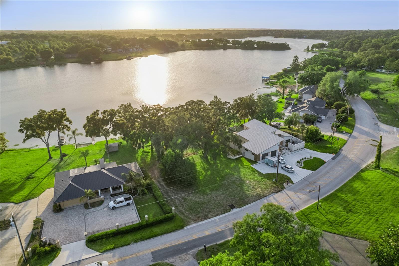 E Crooked Lake Dr Property Photo 10