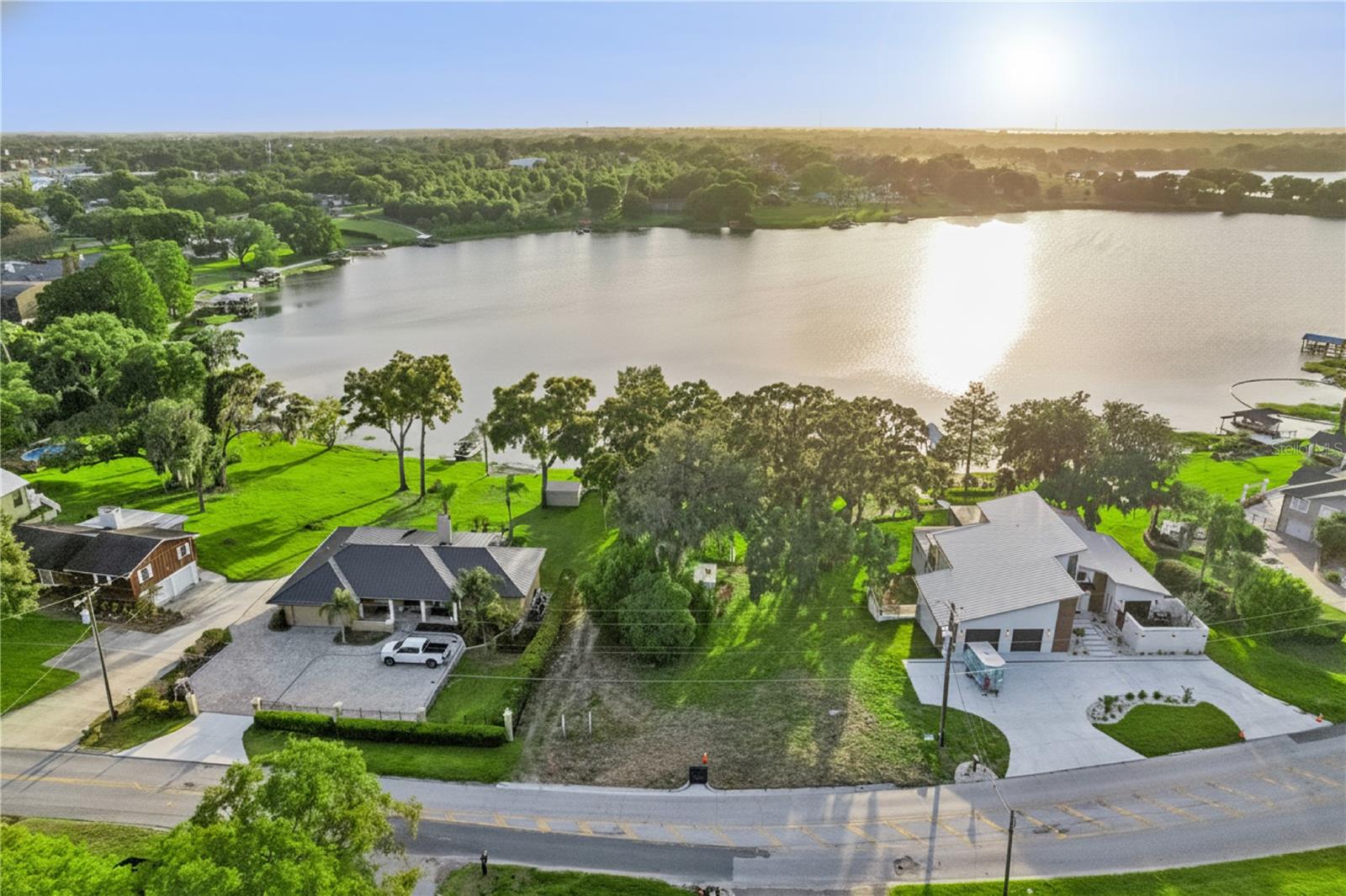 E Crooked Lake Dr Property Photo 14