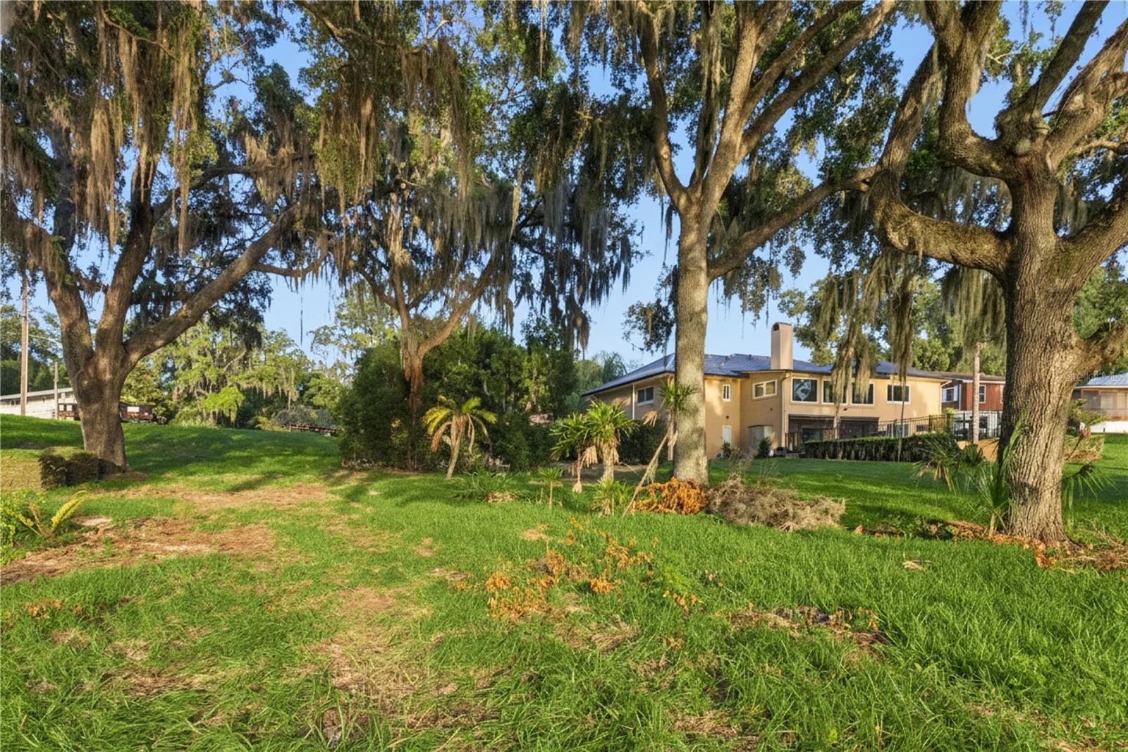 E Crooked Lake Dr Property Photo 15