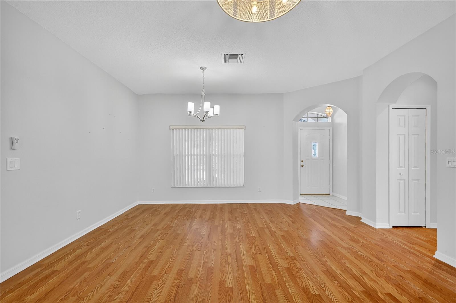 5133 Links Ln Property Photo 5