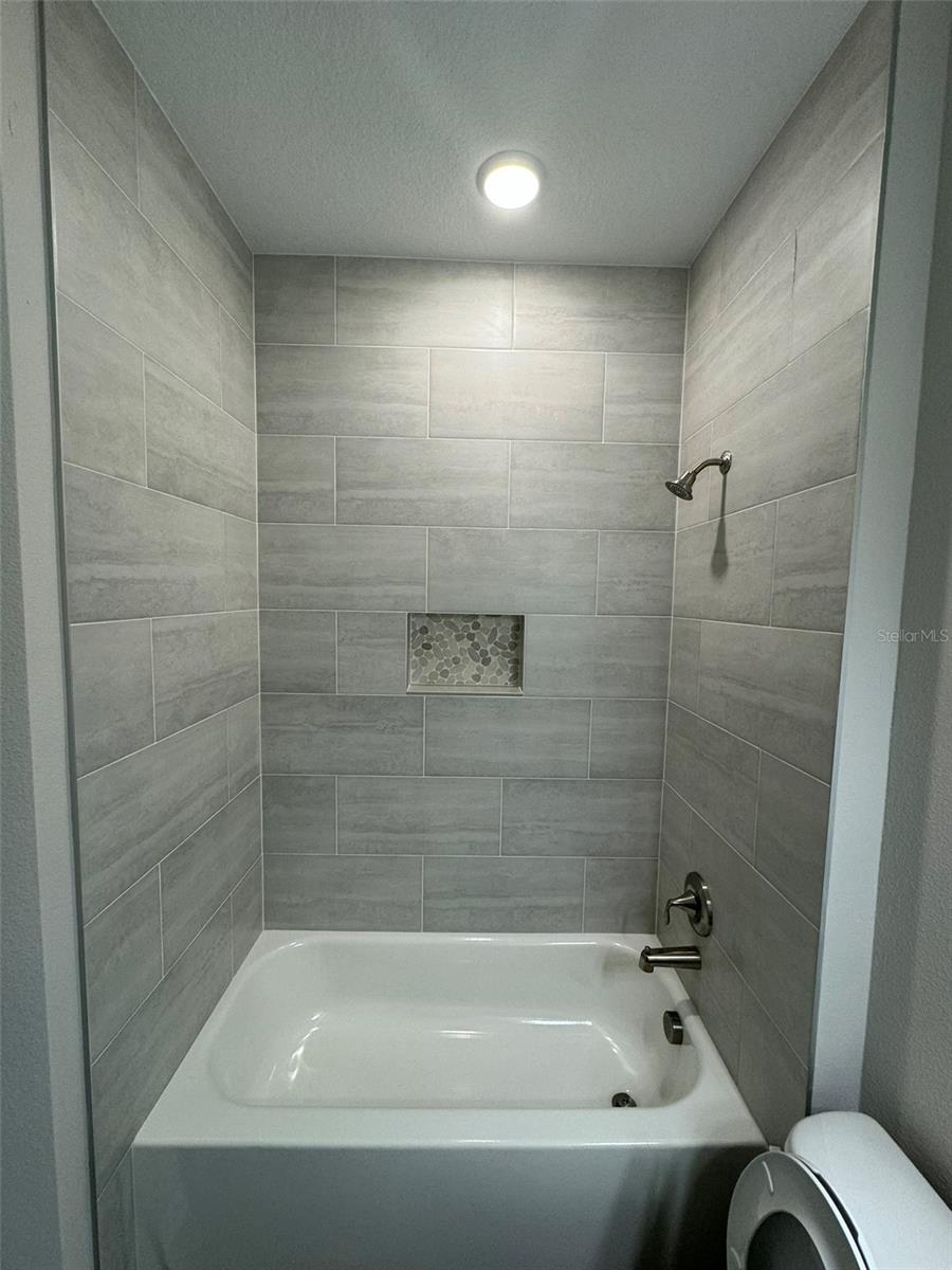 1013 Foote St Property Photo 6