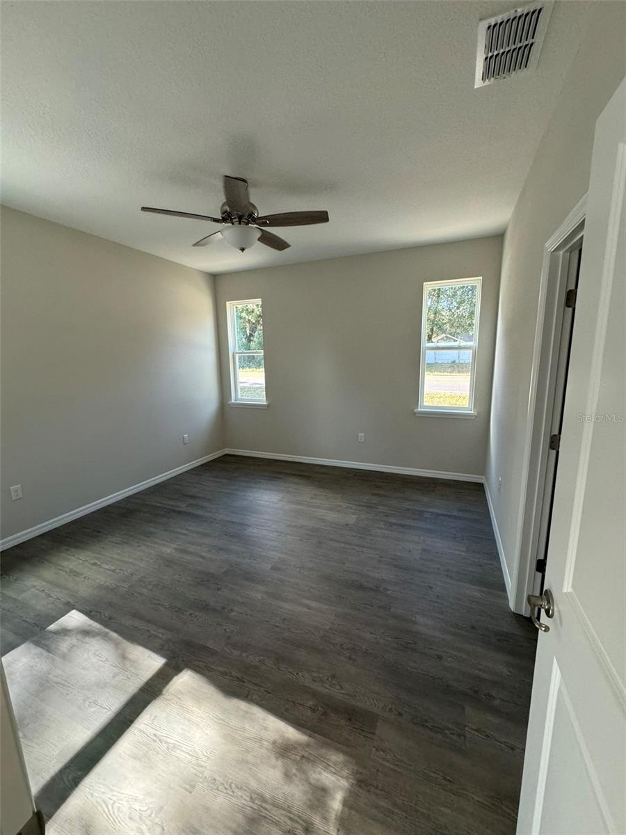 1013 Foote St Property Photo 9