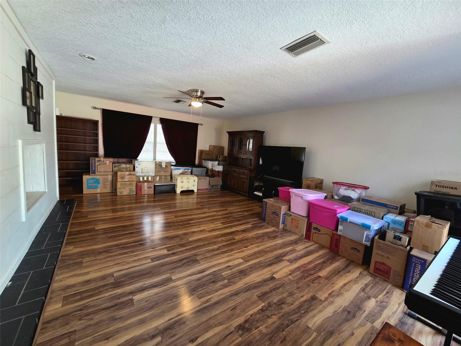 34041 Highland Rd Property Photo 9