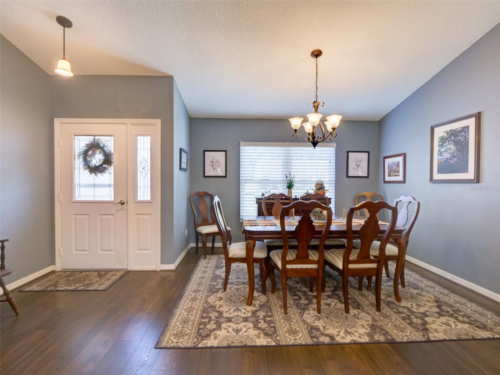 4704 River Ridge Dr Property Photo 3