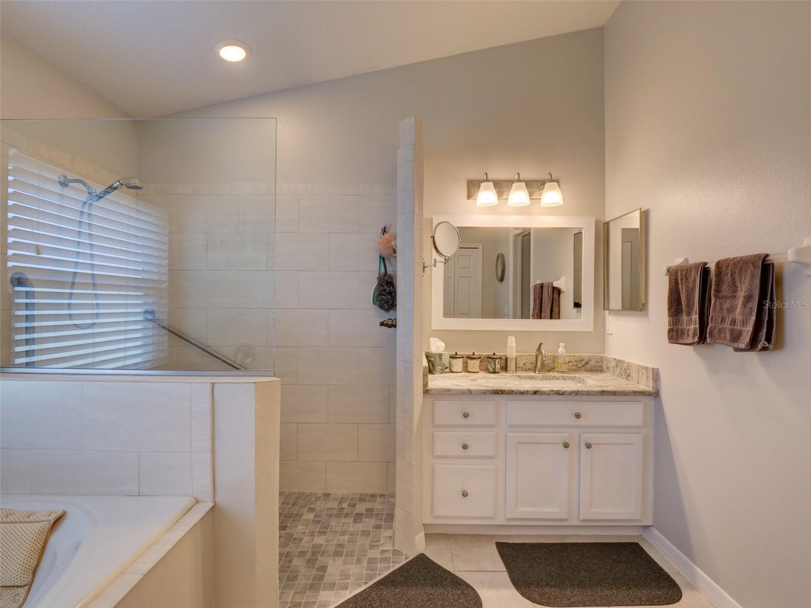 4704 River Ridge Dr Property Photo 14