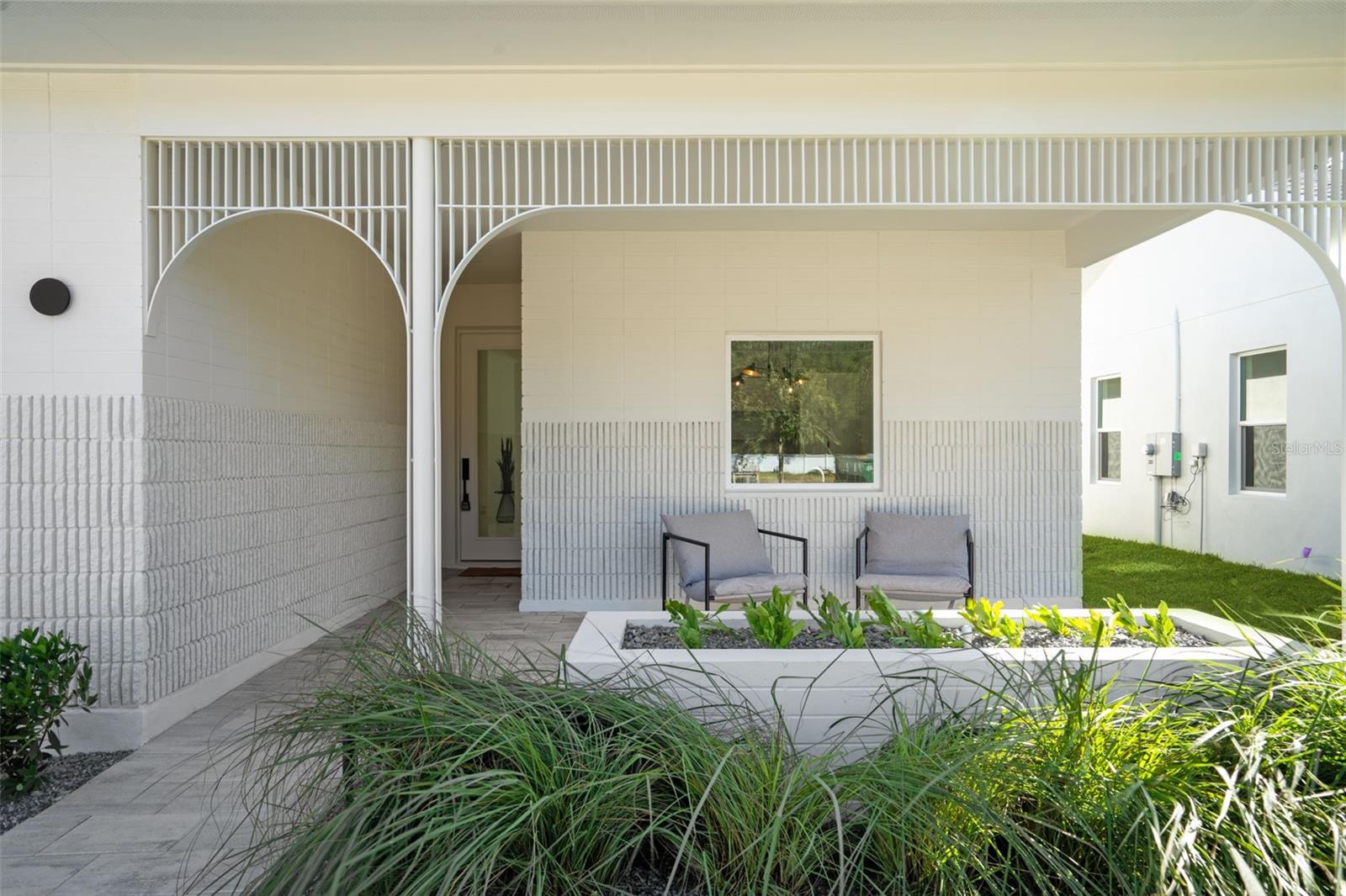 438 Skyfield Ct Property Photo 2