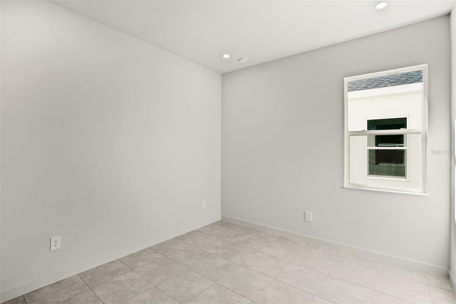 438 Skyfield Ct Property Photo 24