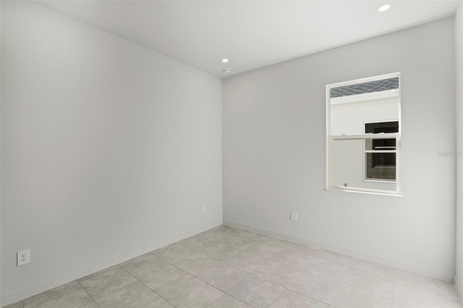 438 Skyfield Ct Property Photo 26