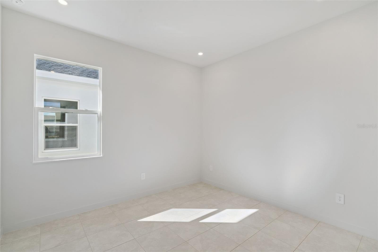 438 Skyfield Ct Property Photo 28