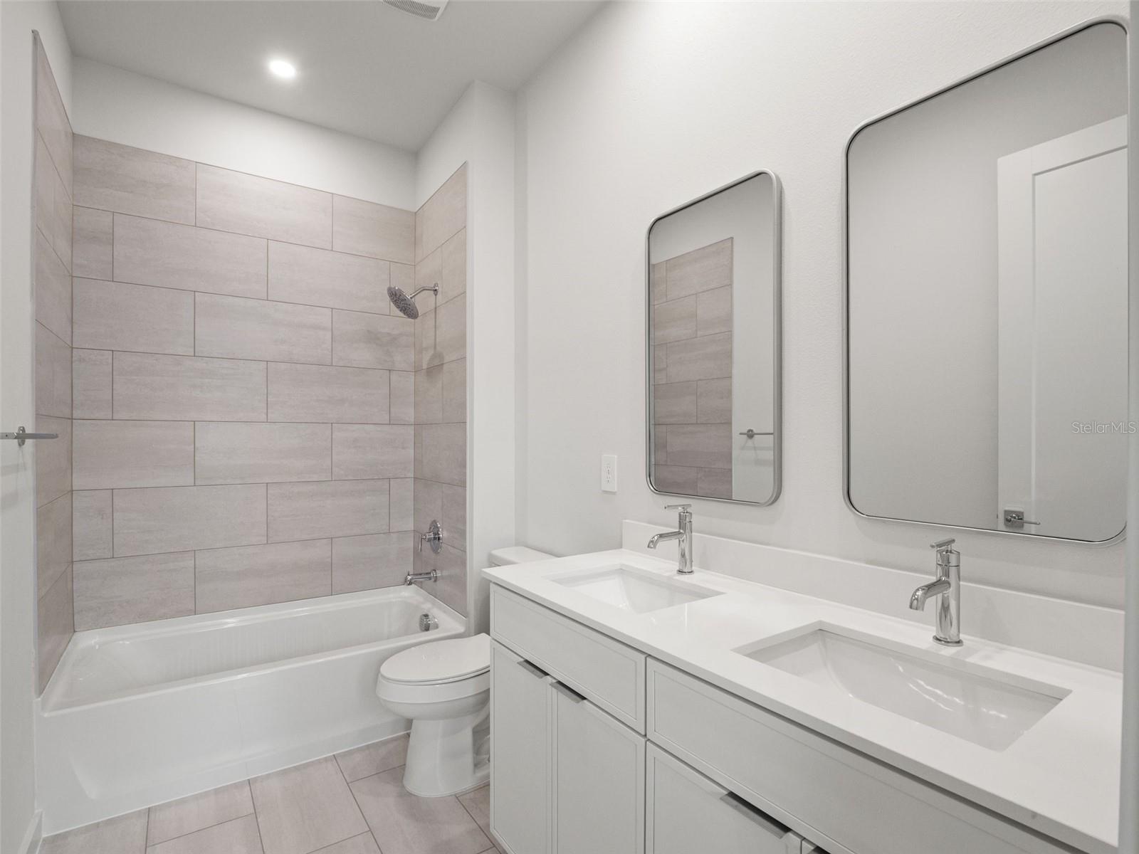 454 Skyfield Ct Property Photo 15