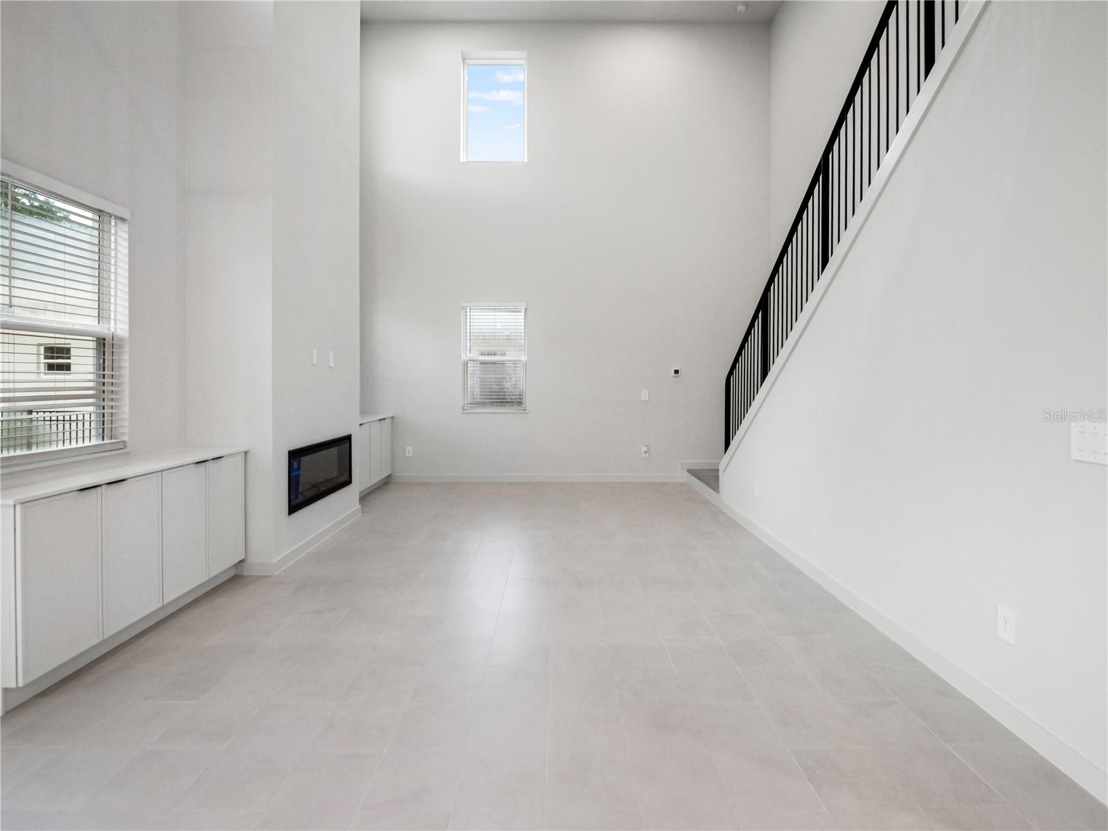 423 Skyfield Ct Property Photo 17
