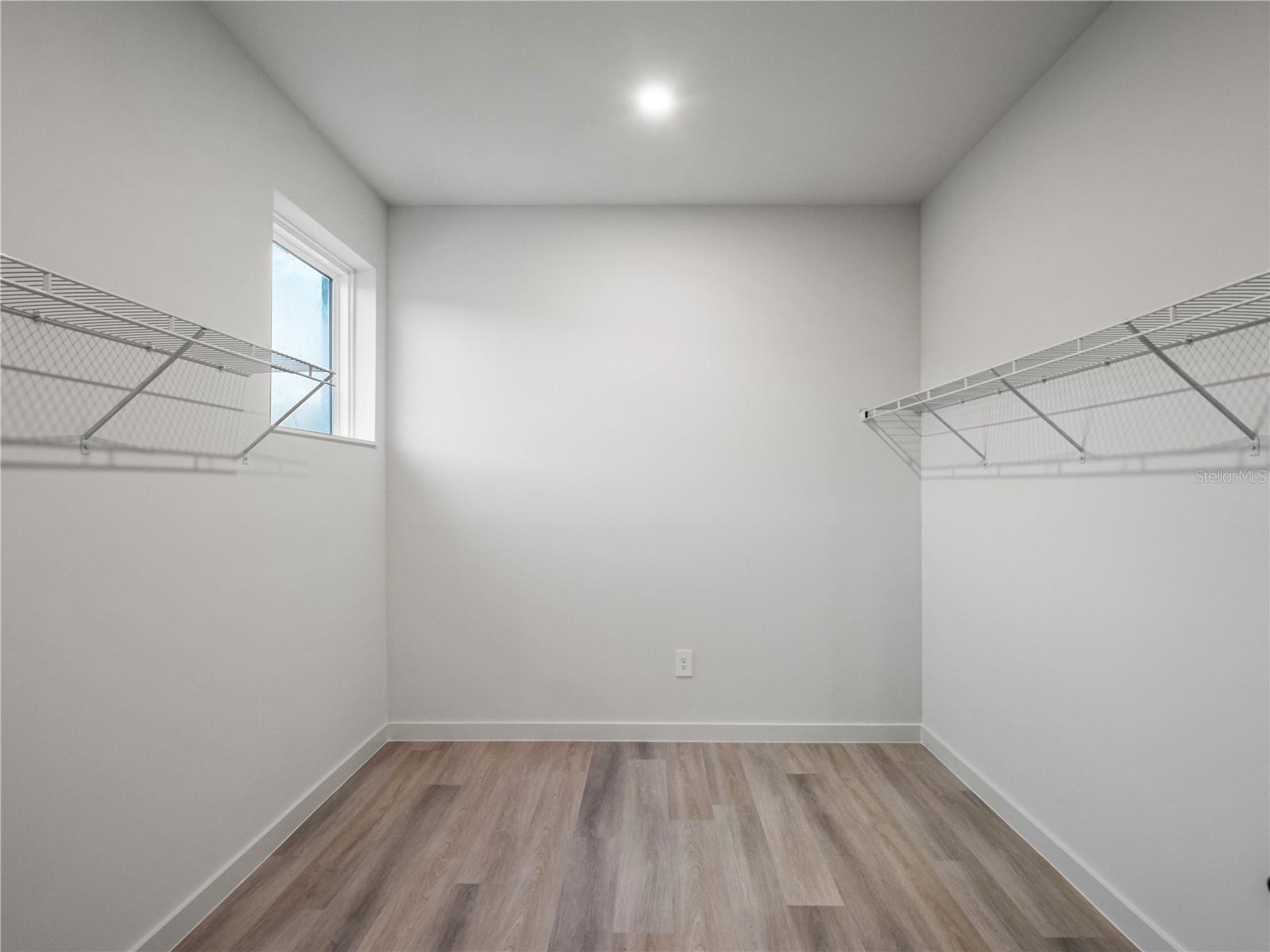 423 Skyfield Ct Property Photo 31