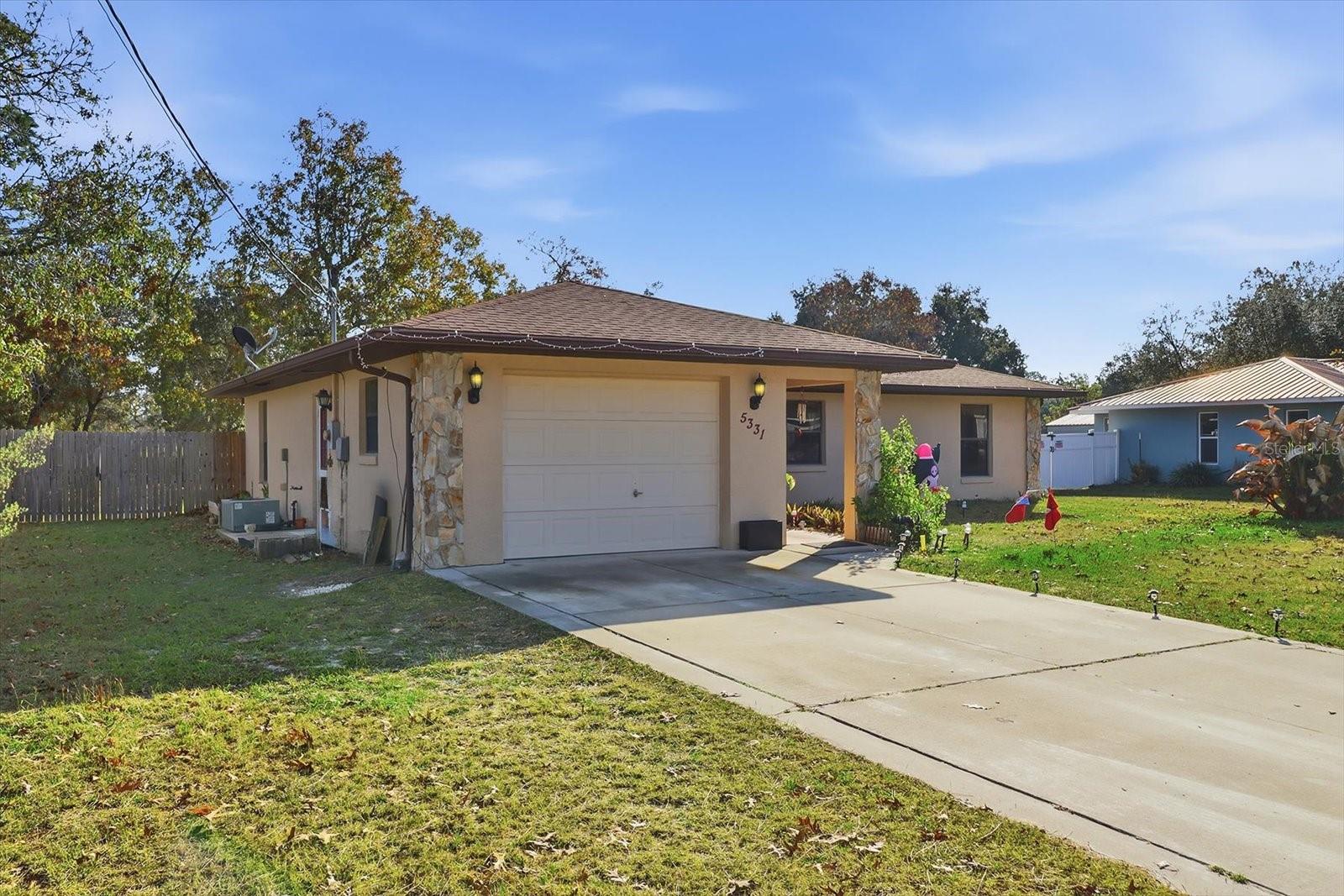 5331 S Heloise Ter Property Photo 4