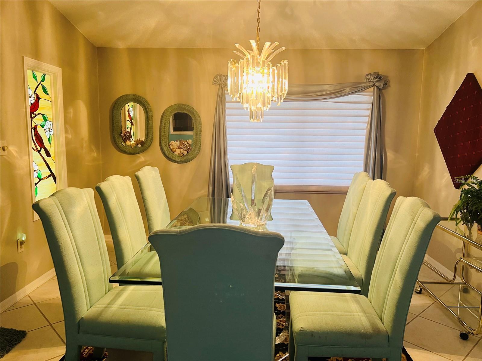 832 Palm Harbor Ct Property Photo 5