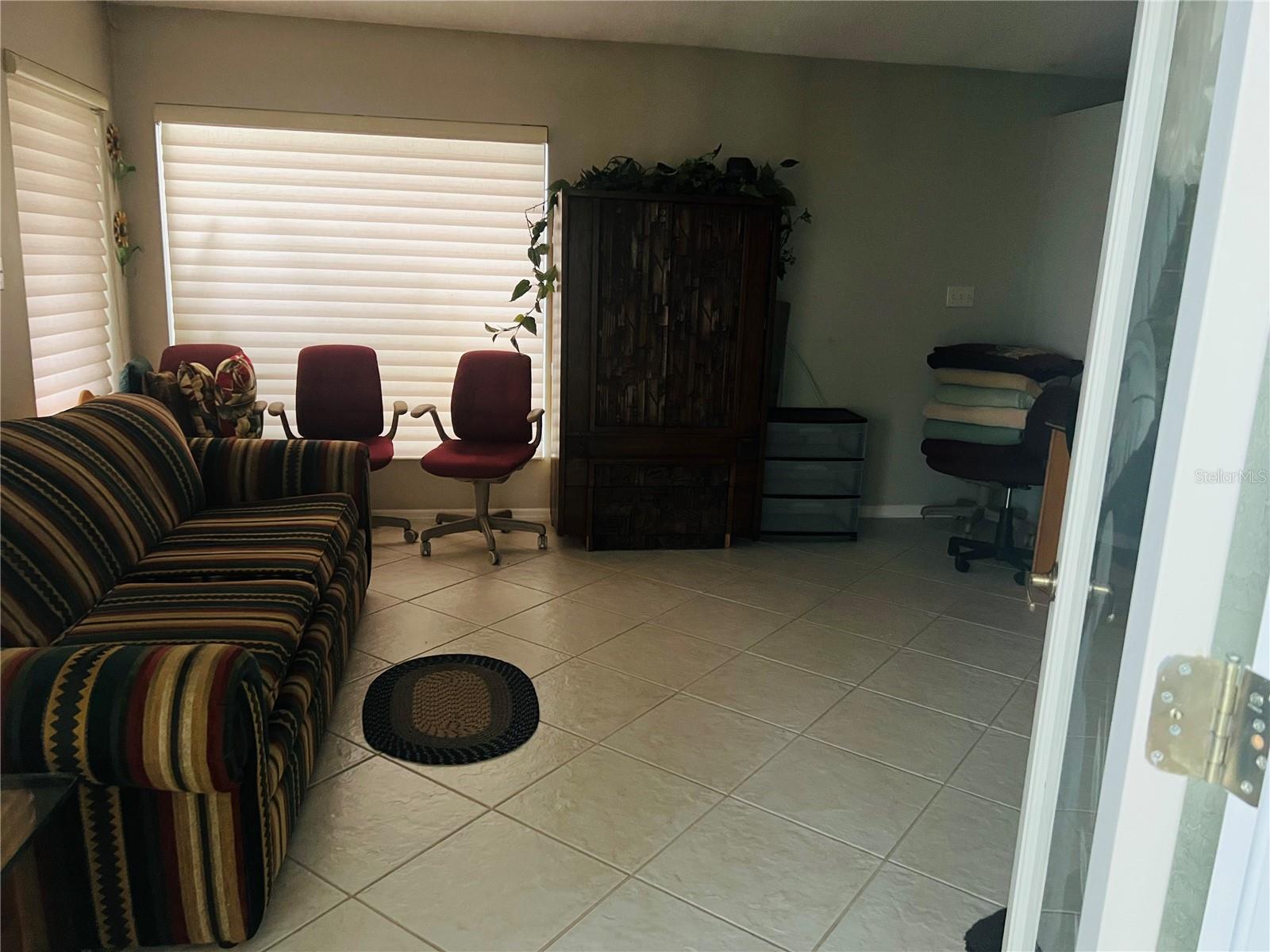 832 Palm Harbor Ct Property Photo 9