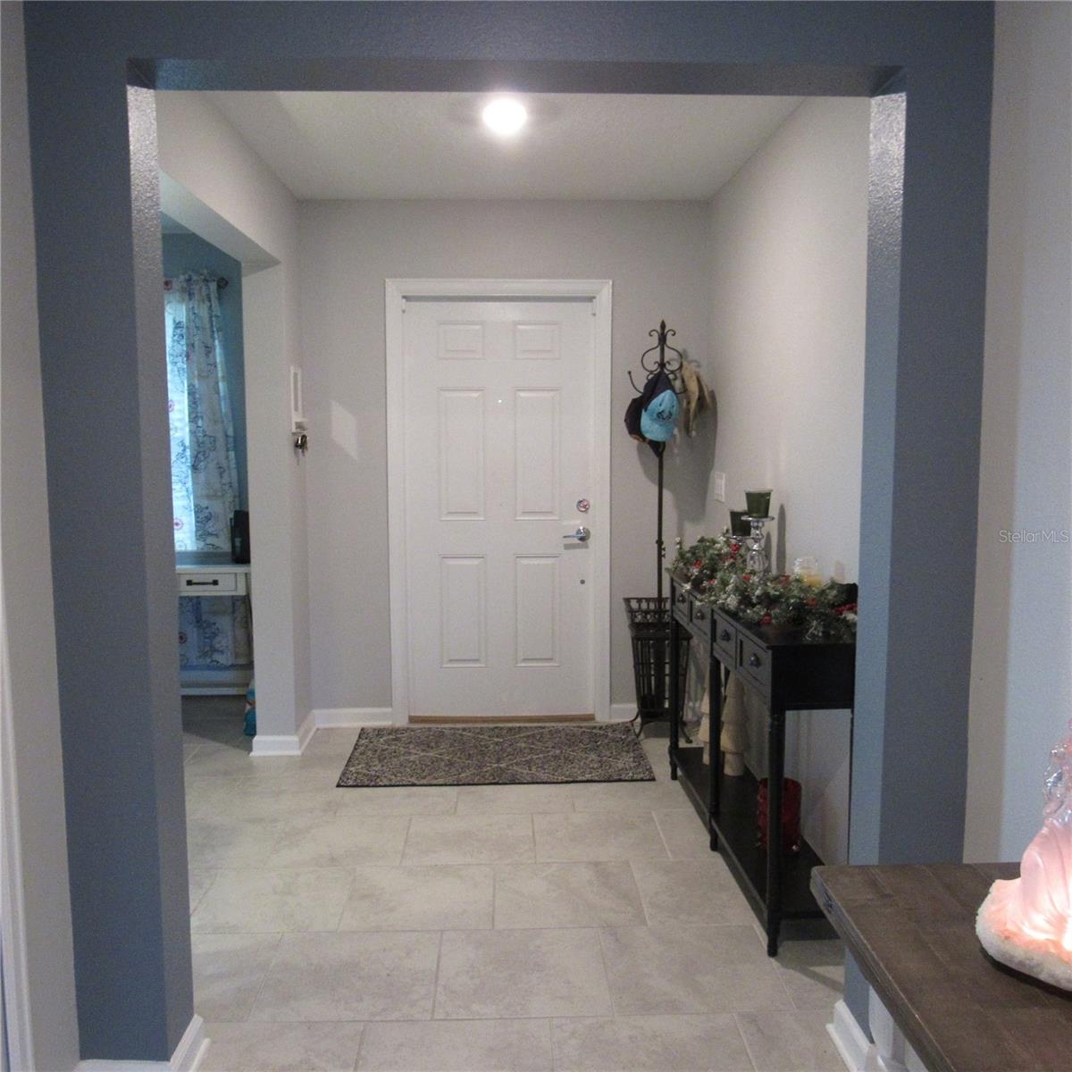 5686 Alenlon Way Property Photo 7