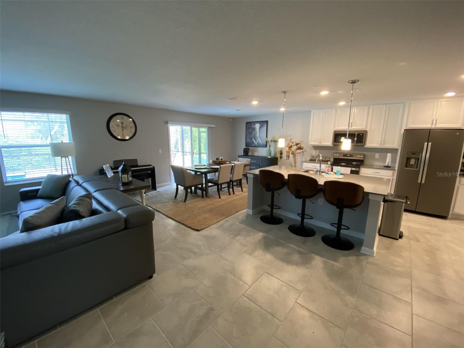 5686 Alenlon Way Property Photo 10