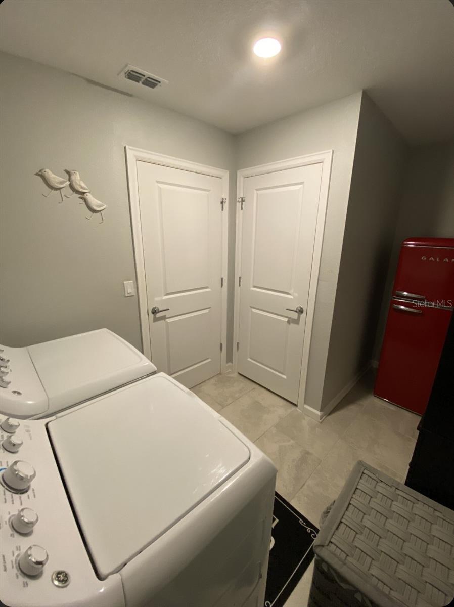 5686 Alenlon Way Property Photo 38