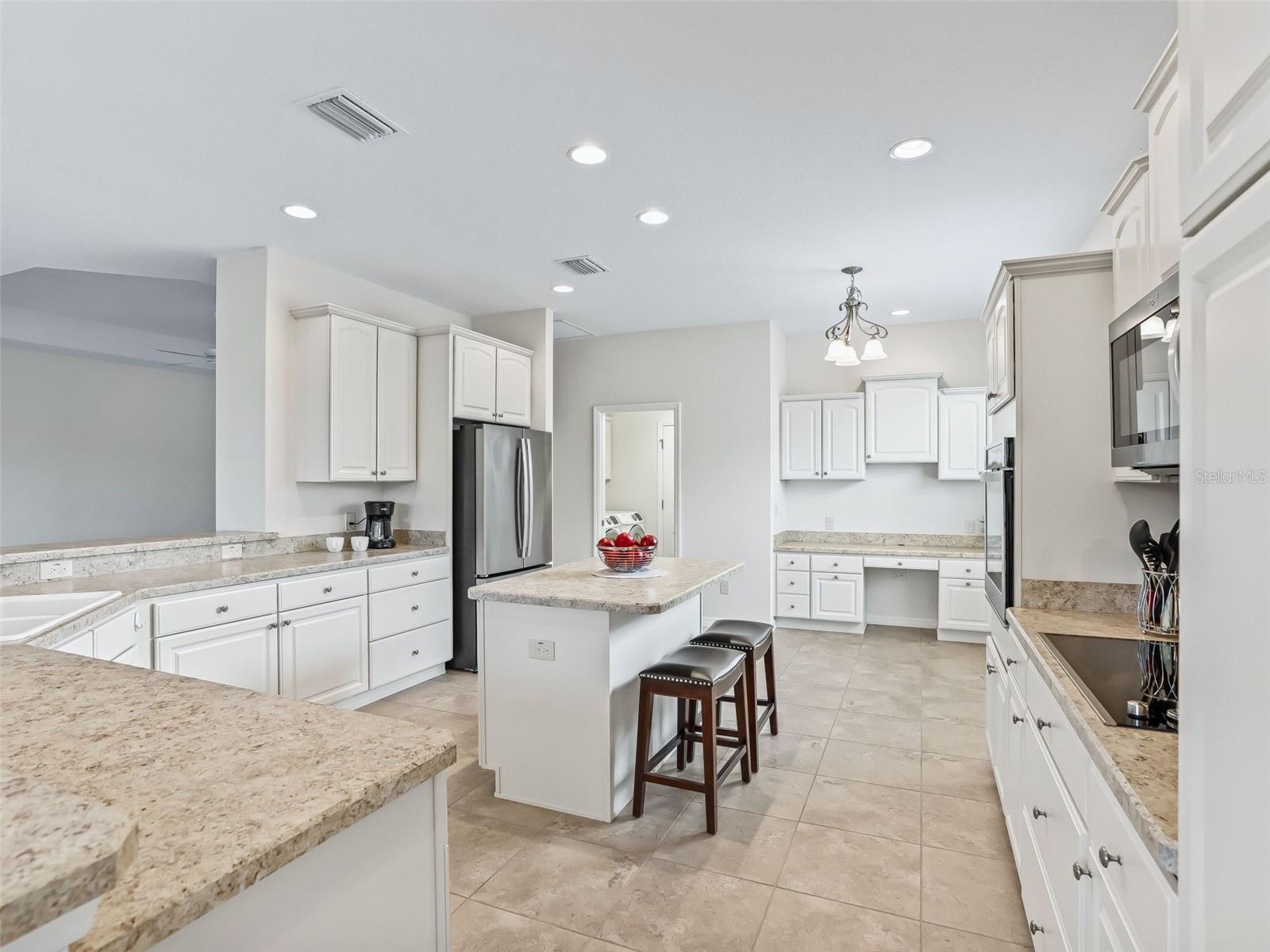 3229 Killington Loop Property Photo 4