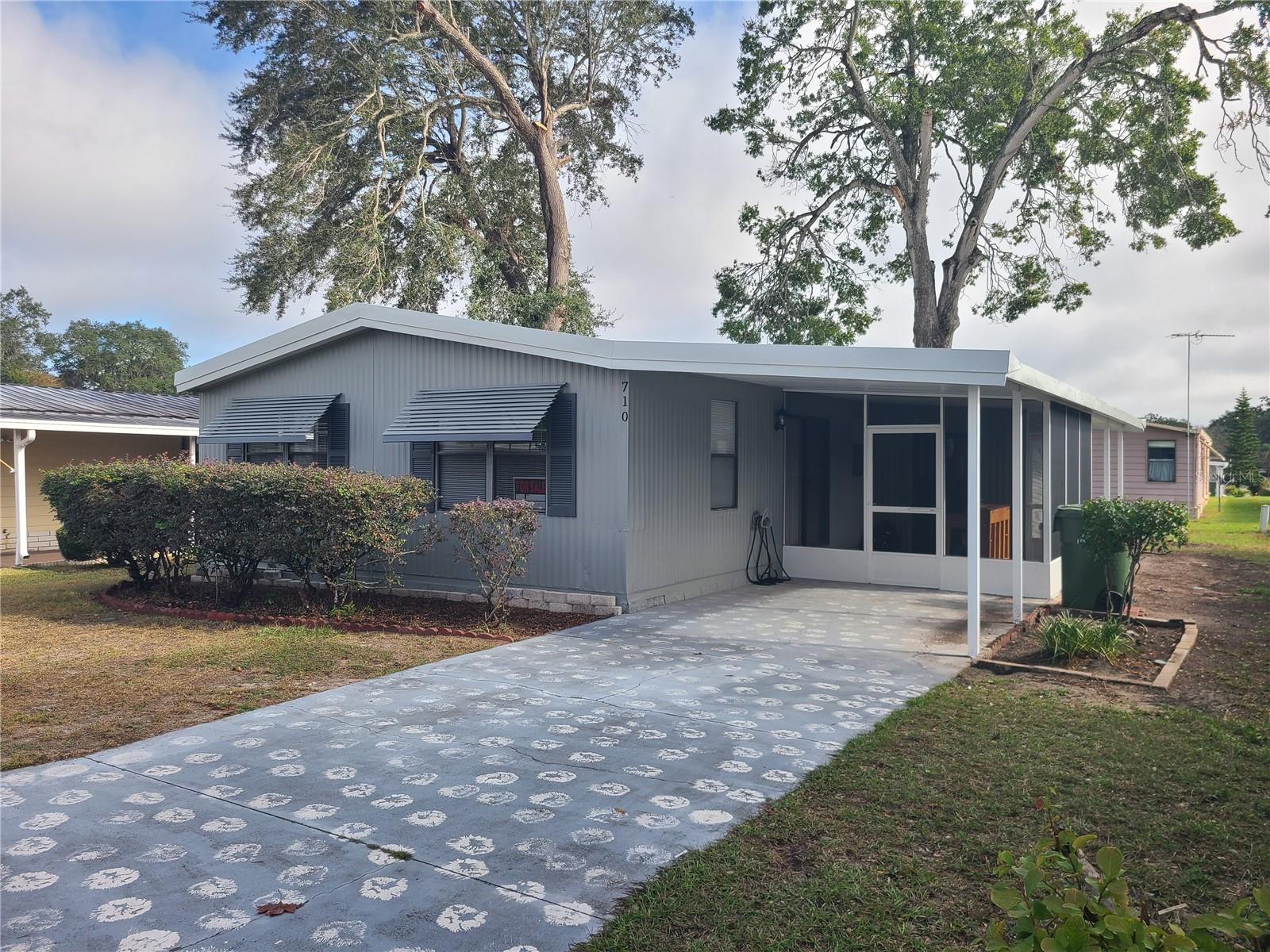 710 Coachman Dr Property Photo 3