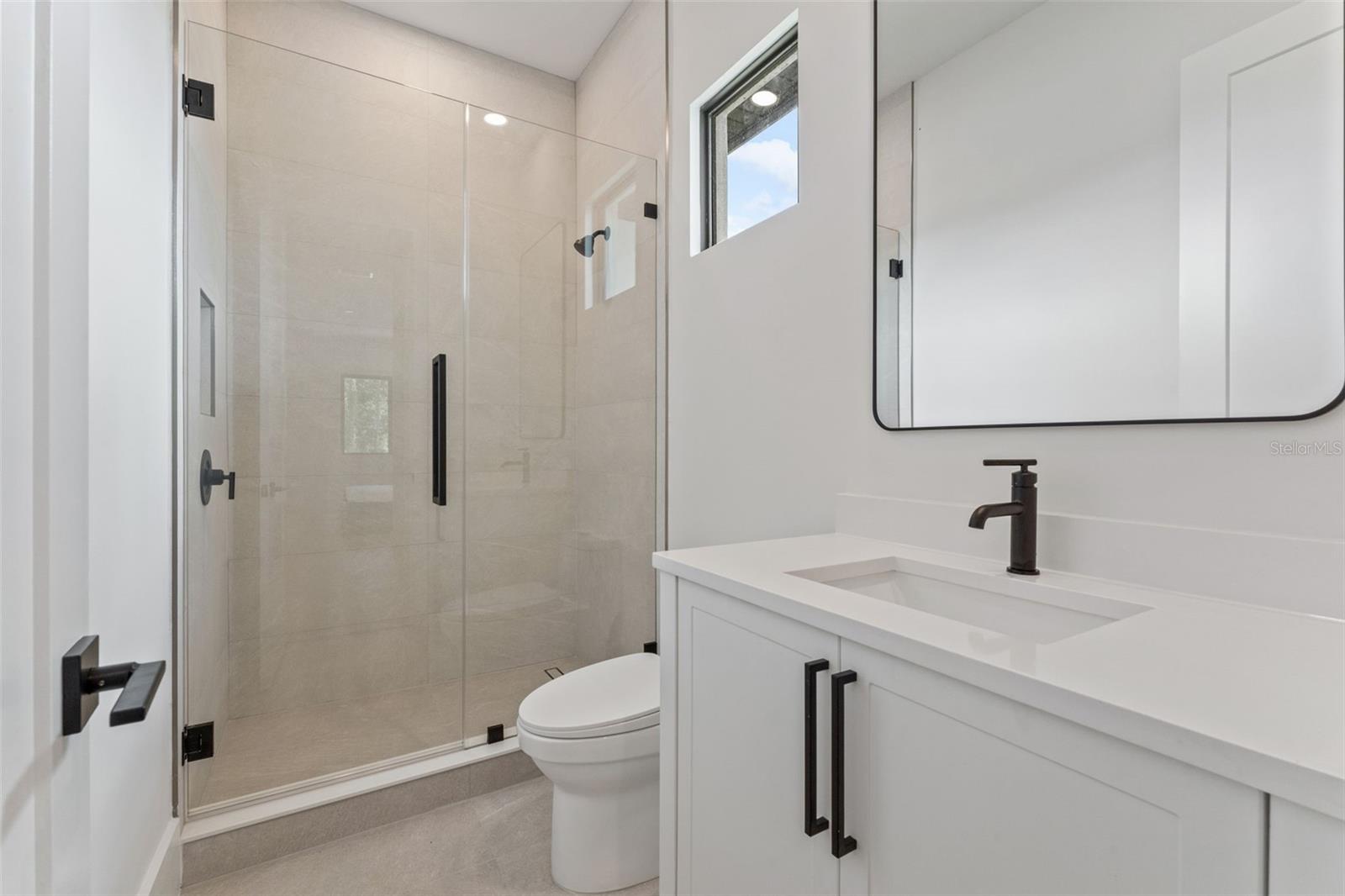 15544 Pendio Dr Property Photo 41