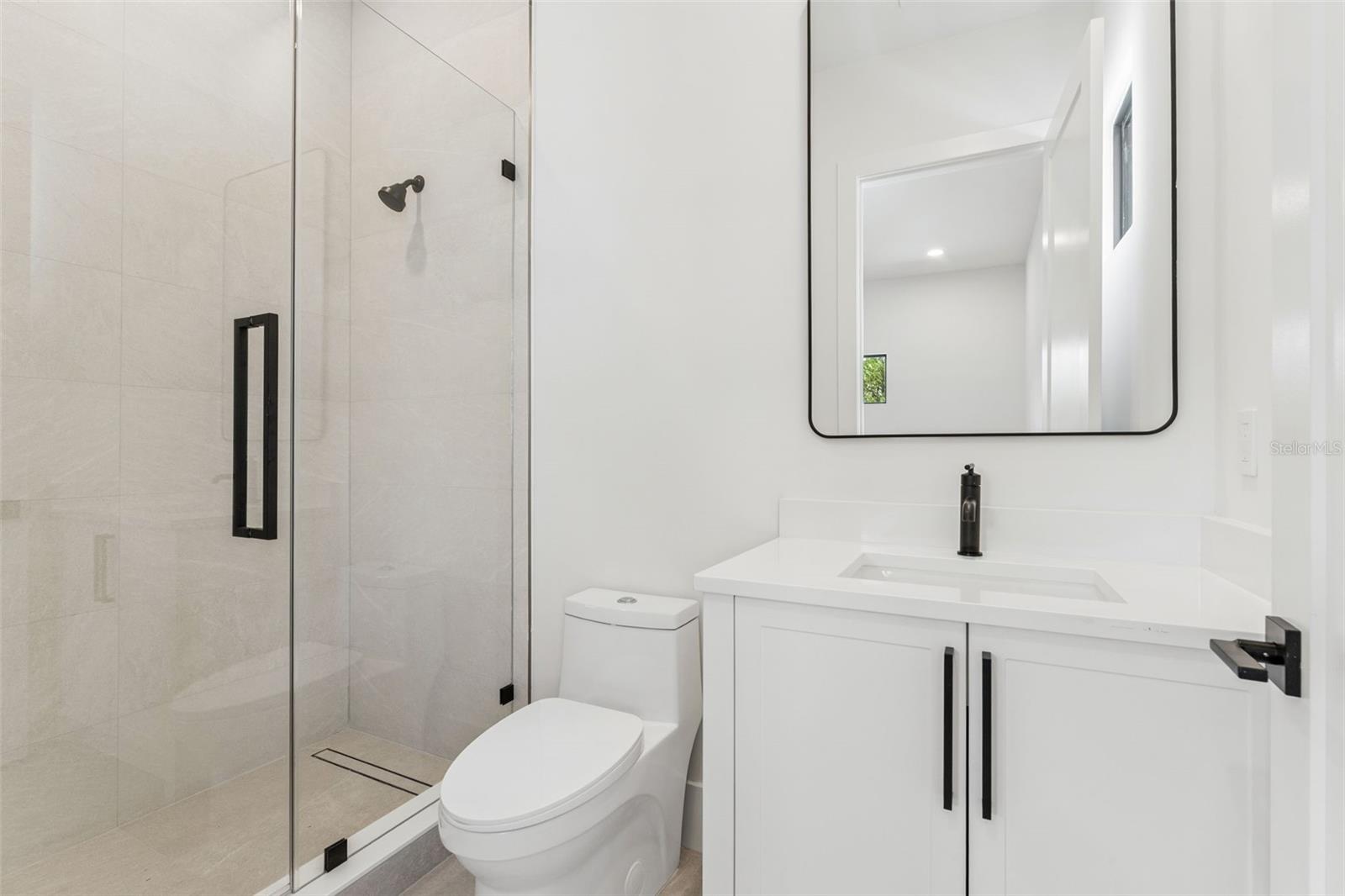 15544 Pendio Dr Property Photo 44