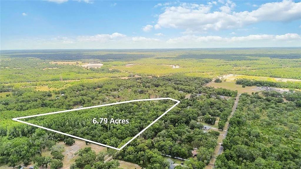 5018 N Andri Dr Property Photo 3