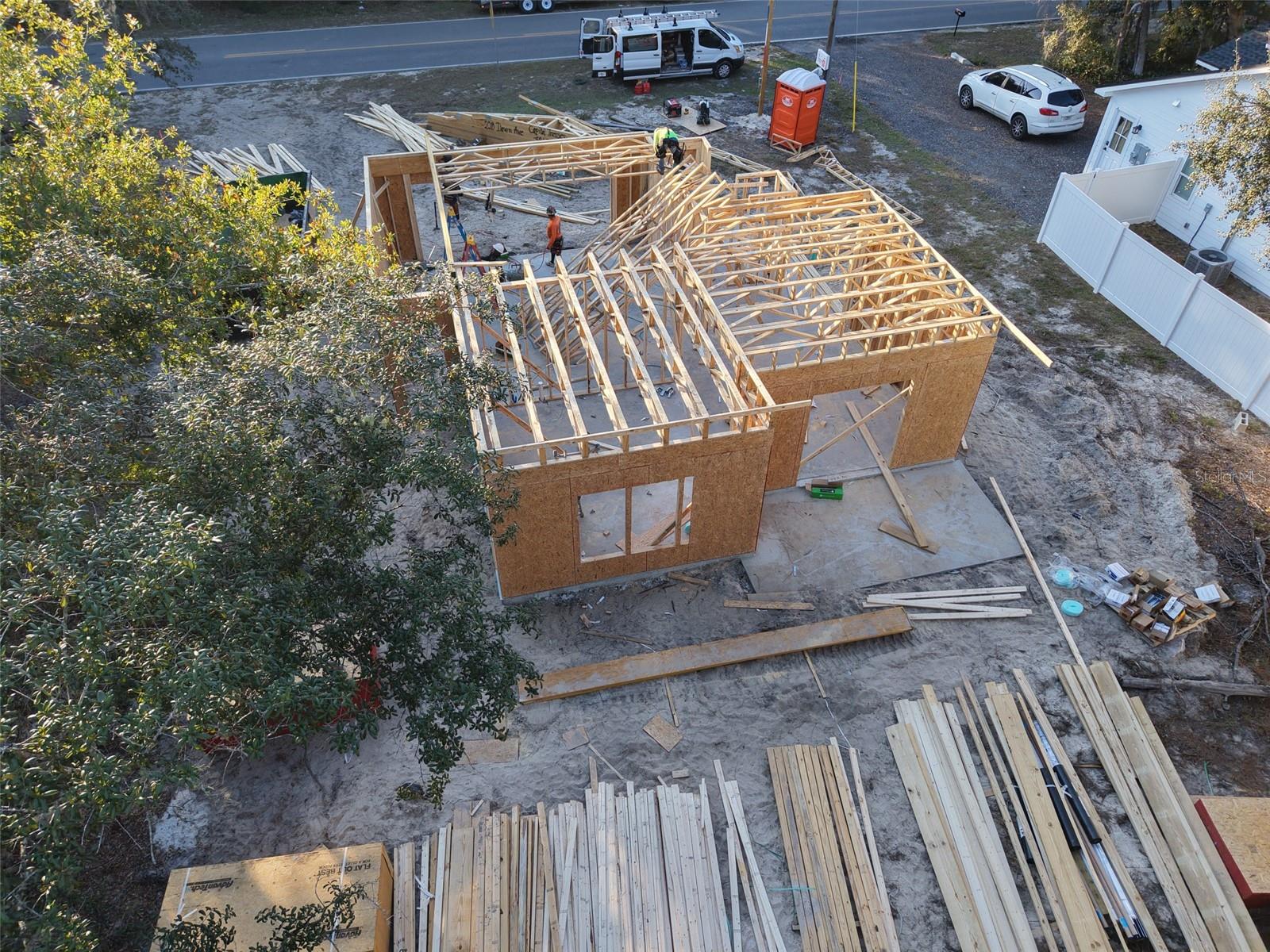 228 Dawn Ave Property Photo 3