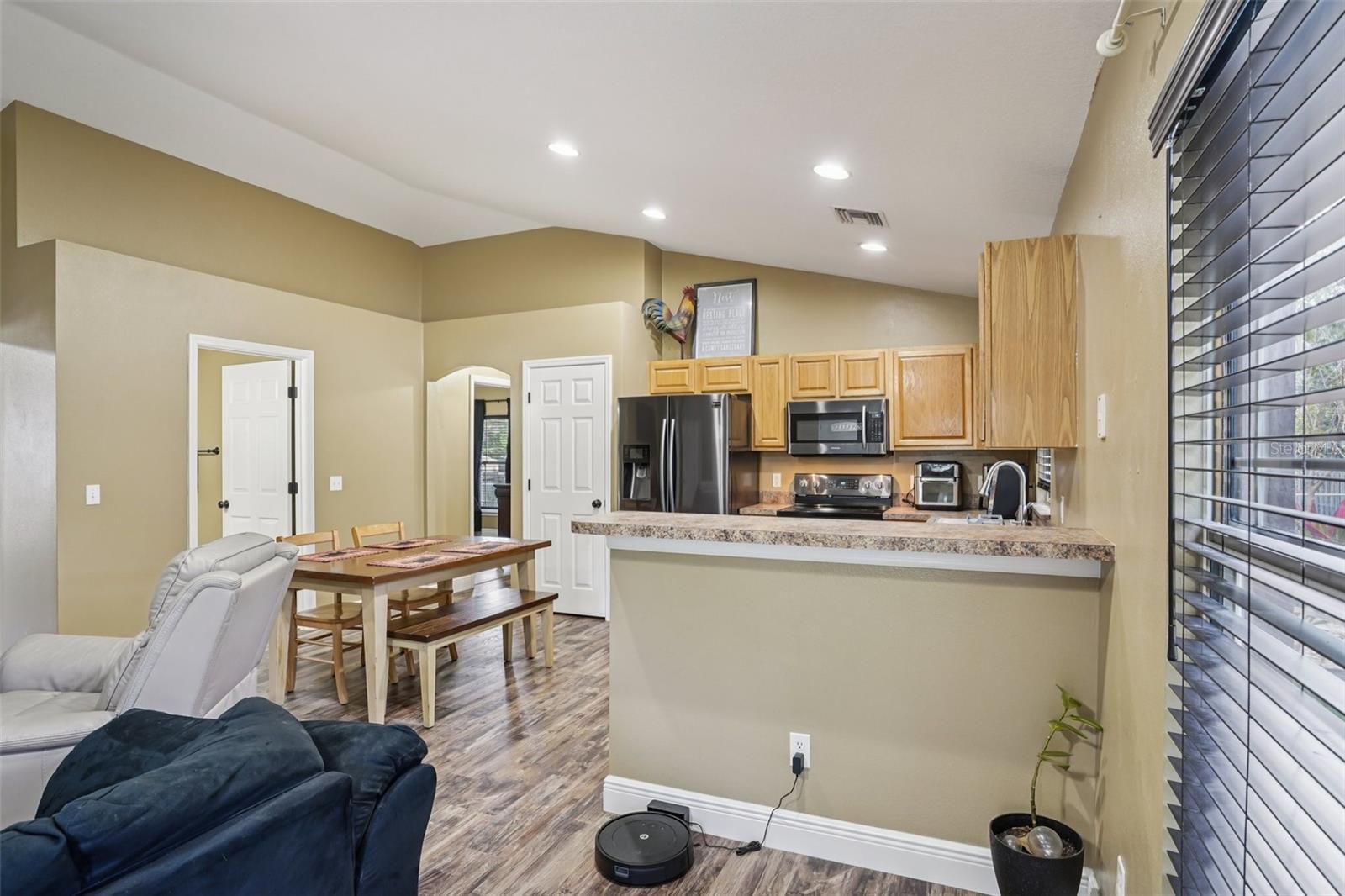 4542 Lemon St Property Photo 11