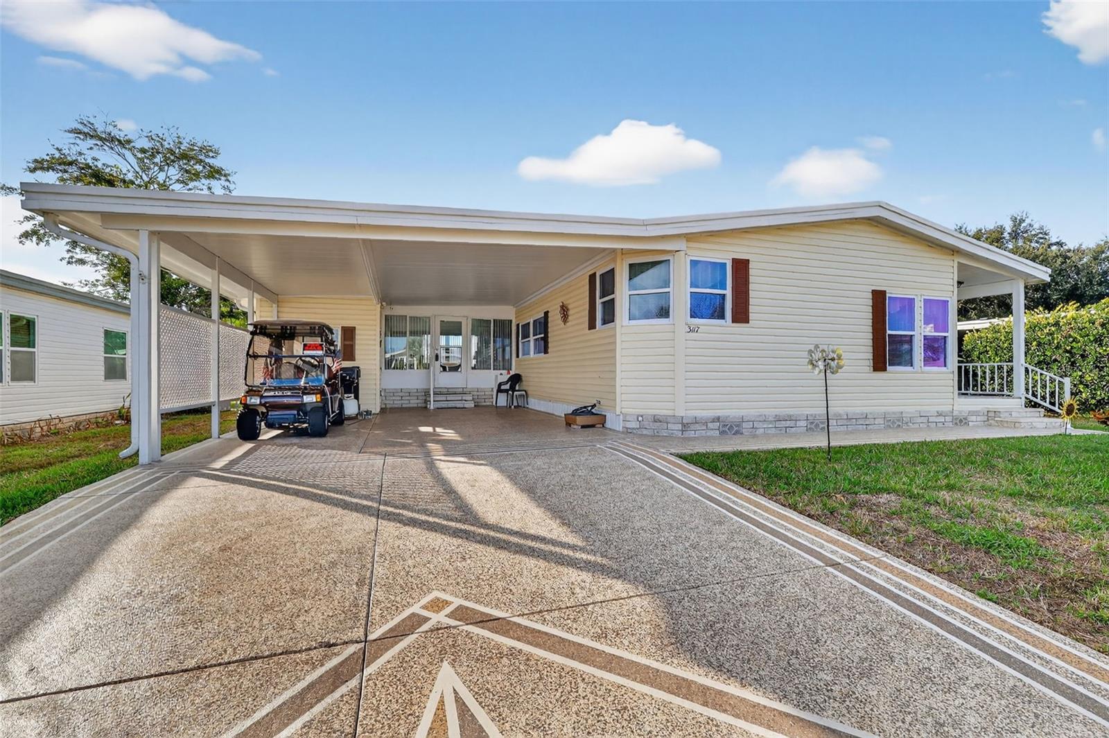 3117 Manatee Rd Property Photo 2