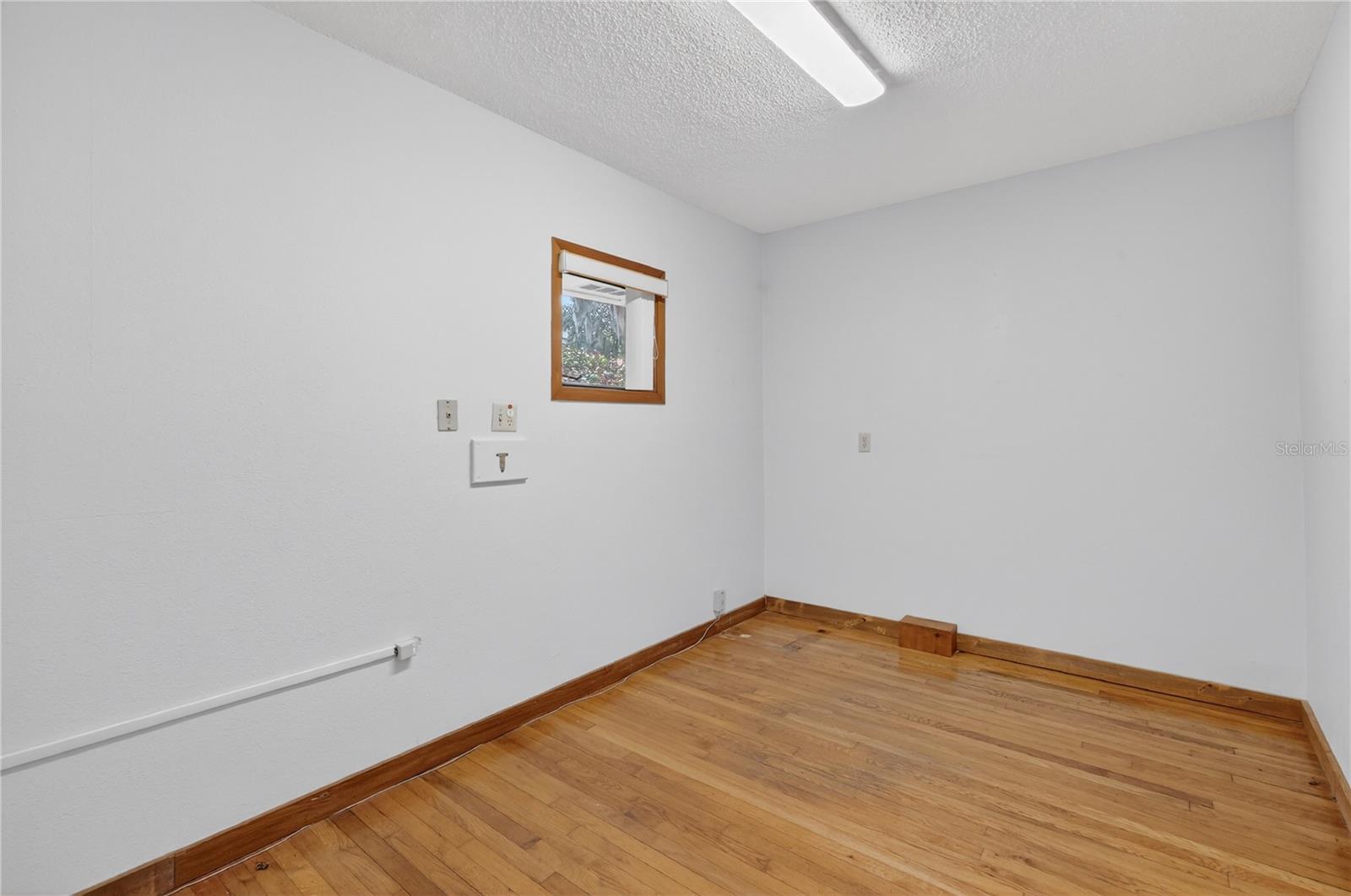 708 Lee St Property Photo 23