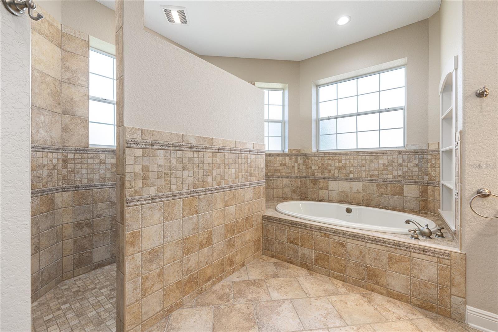1568 Black Lake Dr Property Photo 38