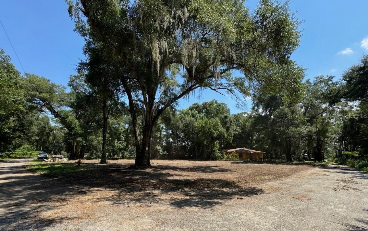 2264 Nw 12th St Property Photo 2