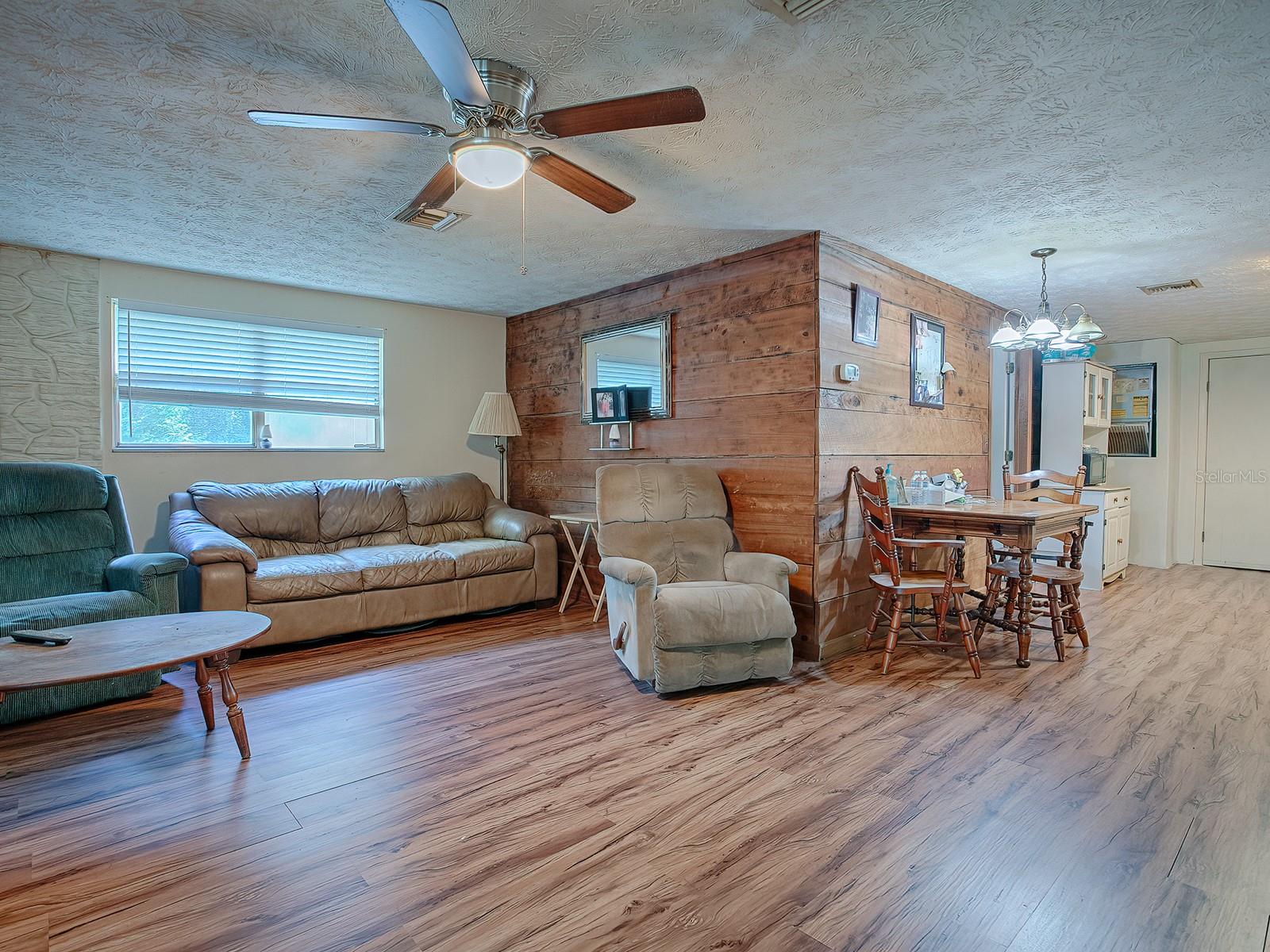 853 Cr 484 Property Photo 30