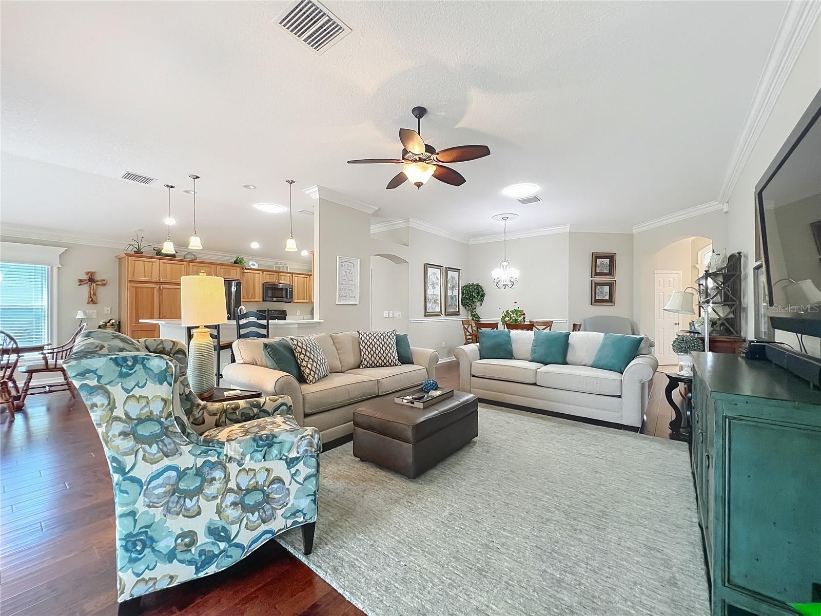 2875 Rain Lily Loop Property Photo 6