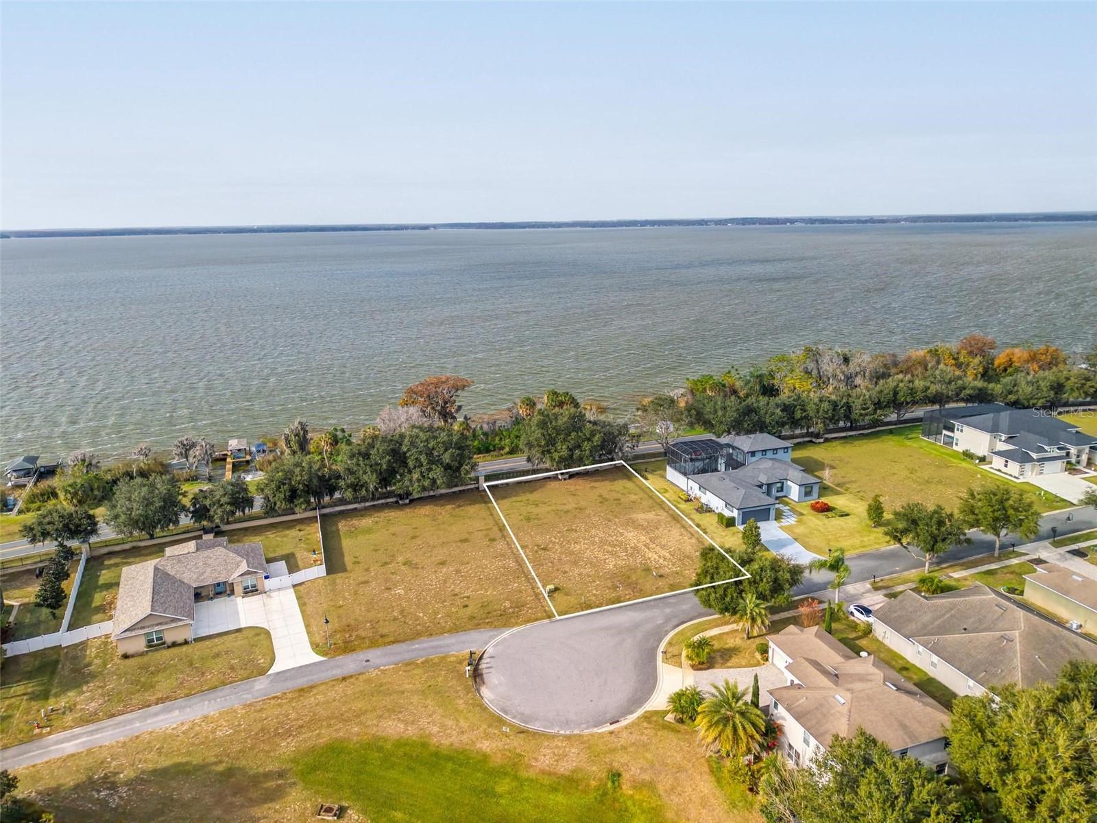 3231 Landing Vw Property Photo 1