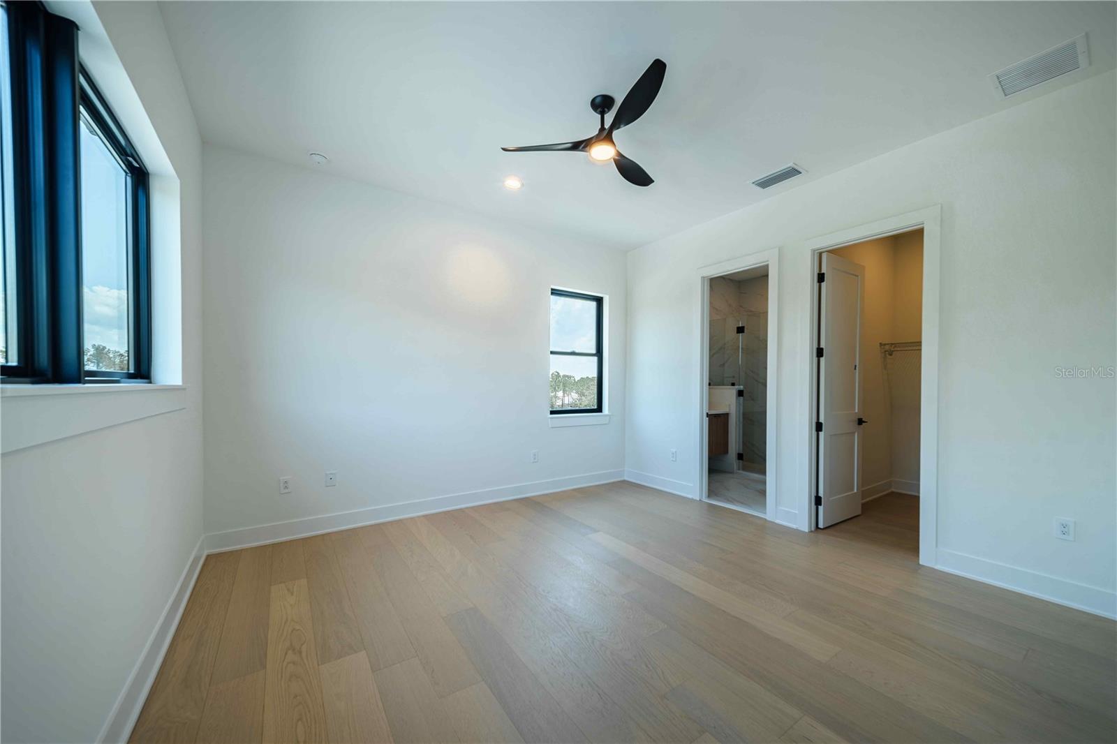 16118 Pendio Dr Property Photo 31