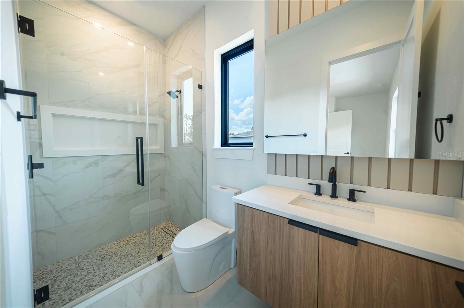 16118 Pendio Dr Property Photo 36