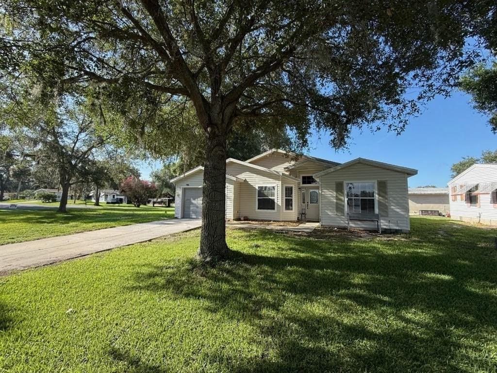 25607 BELLE HELENE Property Photo 1
