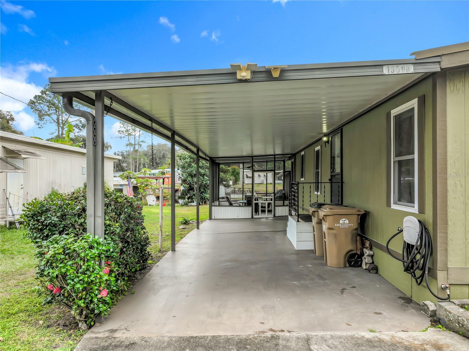 13508 Palm Dr Property Photo 4
