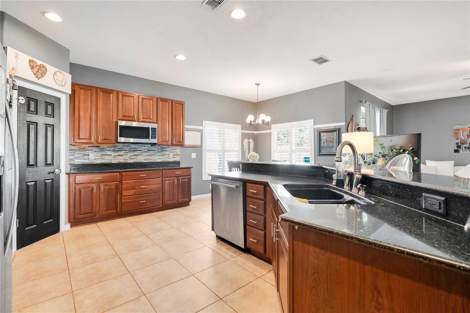 5548 Ansley Way Property Photo 11
