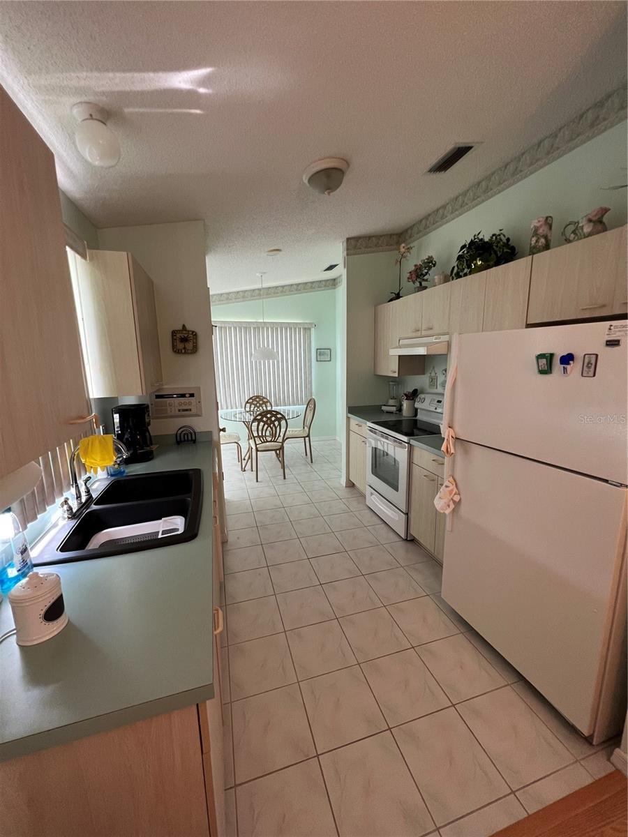 1232 Zapata Pl Property Photo 3