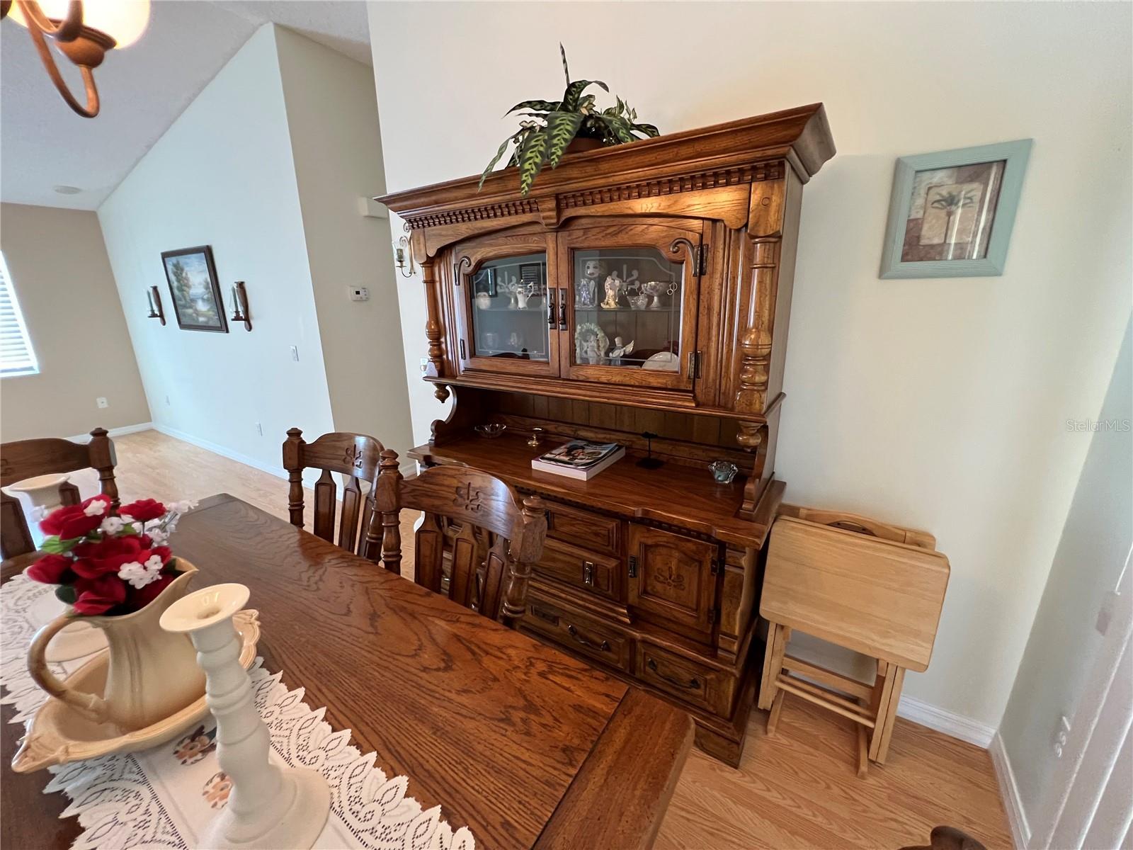 1232 Zapata Pl Property Photo 6